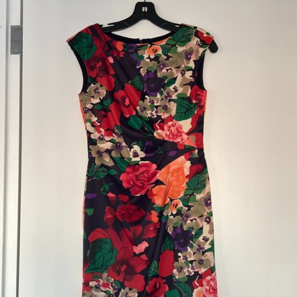 Sleeveless floral dress